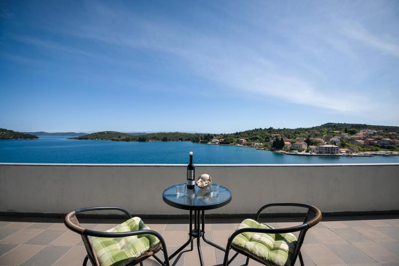 Picic Guesthouse Luka  Екстериор снимка